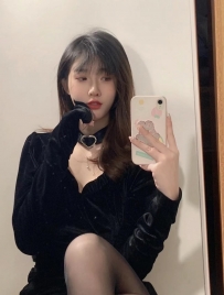 朵兒    166.C.46.23歲   #高雄