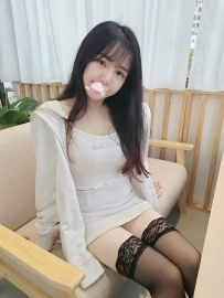 卷卷 160.C.46.21歲  甜美可愛，皮膚白白嫩嫩，外表很清純喜...